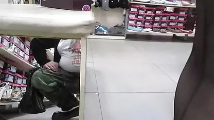 Dua babes bokep jepang sleeping menakjubkan dan tenggorokan masalah di jalan